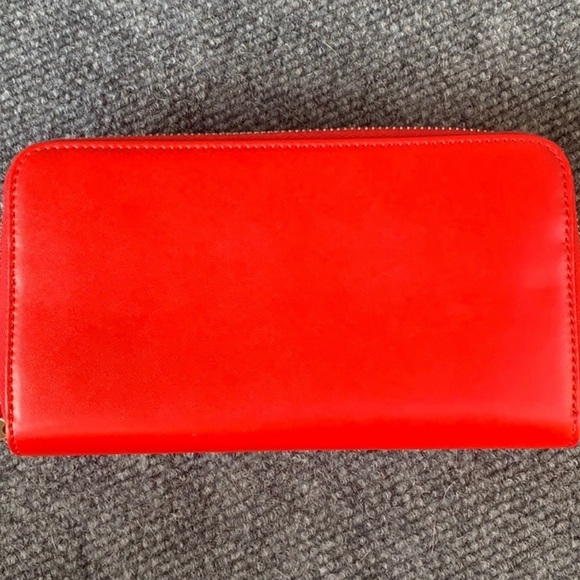 FENDI By The Way Continental Wallet in red - Picture 4 of 7